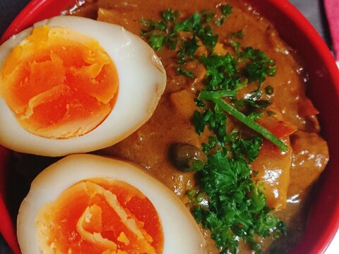 味玉子とパセリでカレー弁当